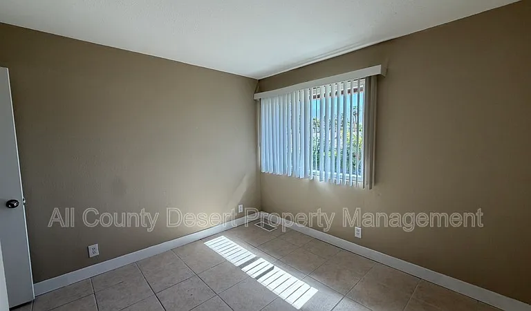 69180 Victoria Dr #8 — Photo 20