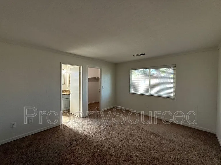 856 Nottingham Dr — Photo 18