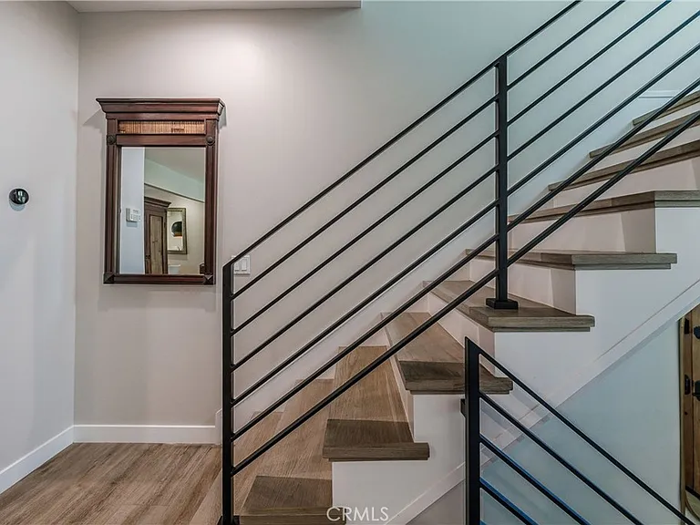 1219 S Catalina Ave — Photo 41