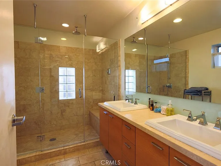 6615 Melrose Ave #1 — Photo 16