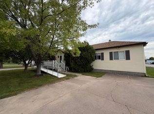 2011 Tweed St, Sault Sainte Marie, MI 49783
