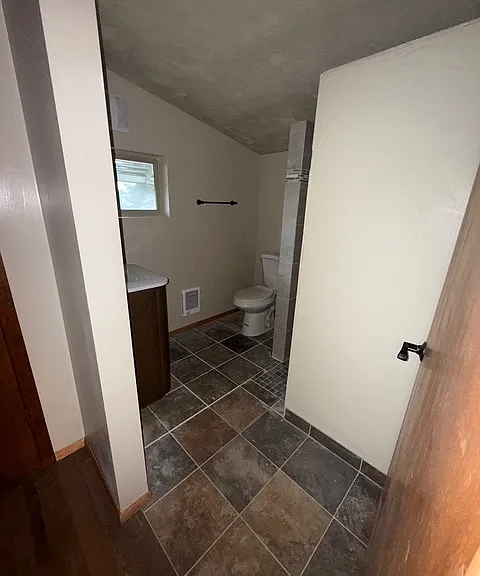 1157 E 12th Ave — Photo 13
