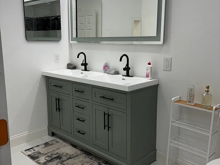 1820 N Macgregor Way — Photo 37
