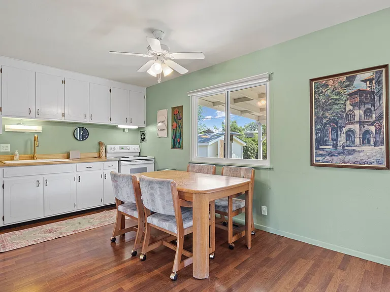 2215 E San Miguel St — Photo 24