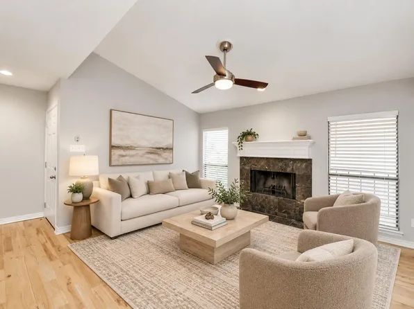 1818 Augusta Dr APT 8, Houston, TX 77057