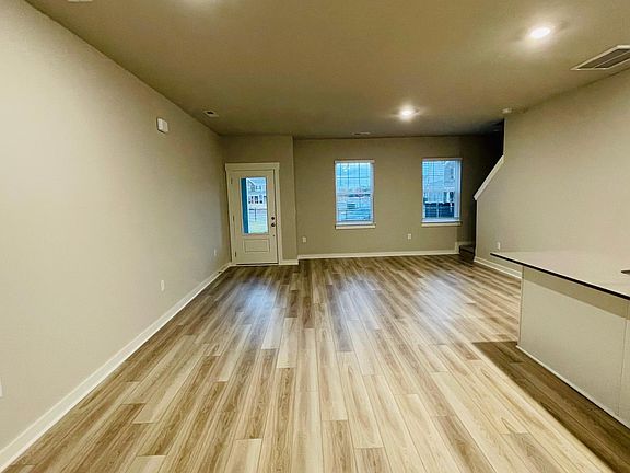4th image of 4619 Sardius Dr