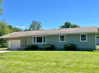 330 E 6th St, El Paso, IL