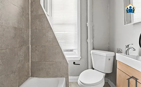2511 W Oakdale St — Photo 17