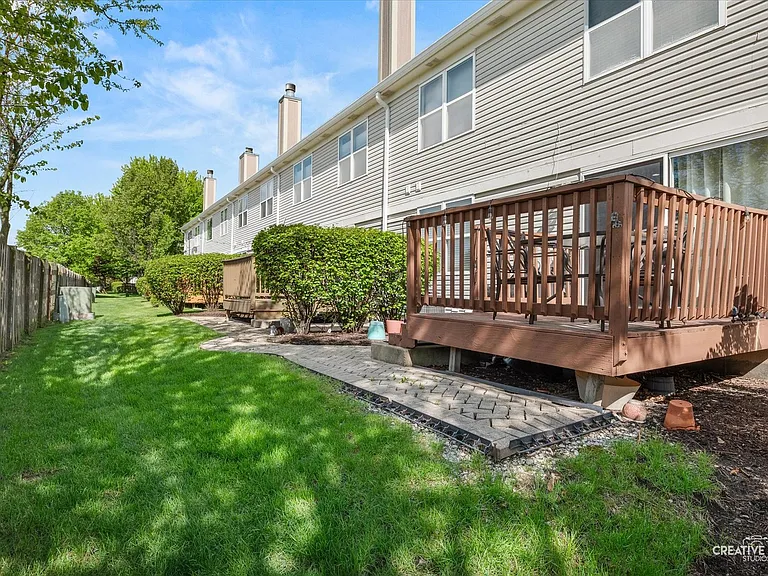 3250 Cool Springs Ct — Photo 16