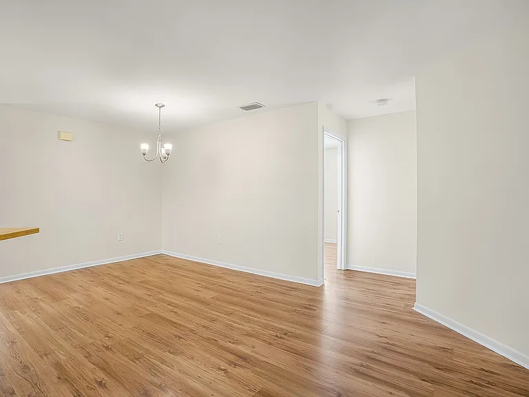 722 Carnival Ter — Photo 18
