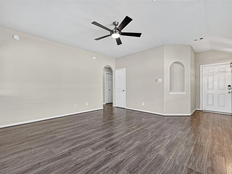 26810 Henson Falls Dr — Photo 4