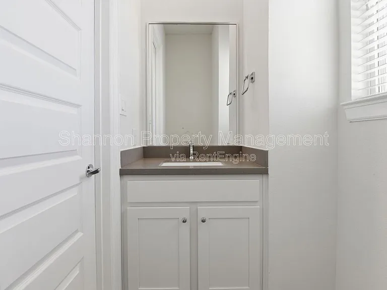 3024 Charline Ave — Photo 22