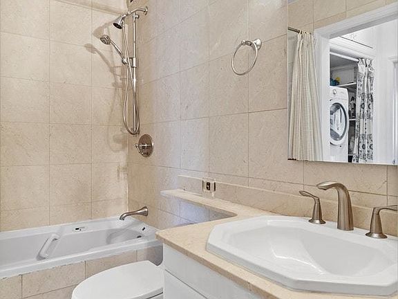 5th image of 305 5th Ave APT 4B