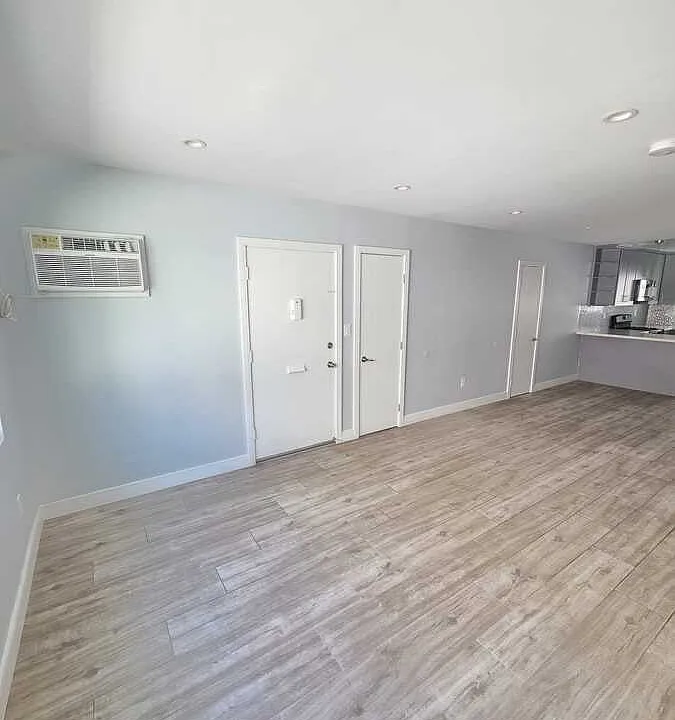 5341 Vantage Ave #3