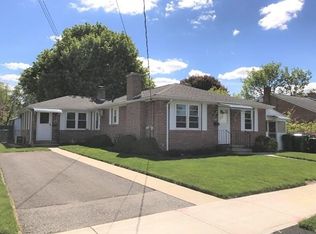 45 Shepherd St, Chicopee, MA 01013