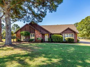 561 Ridgefield Dr, Wetumpka, AL 36093