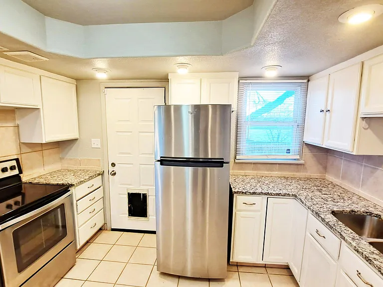 1575 S Quieto Ct — Photo 13