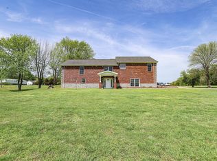 8915 Harris Rd, Paducah, KY 42001