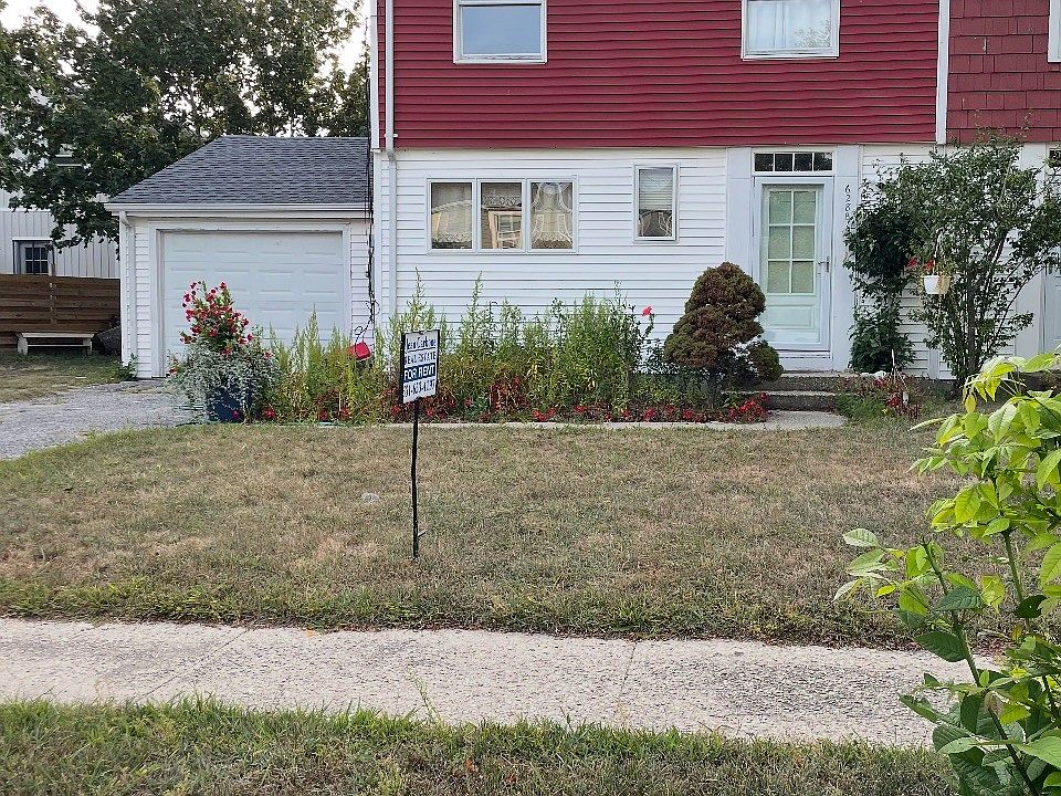 1st image of 628 Edwards St #B