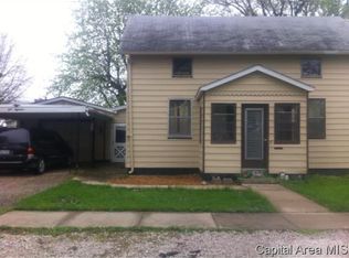 118 S Walnut St, Assumption, IL 62510