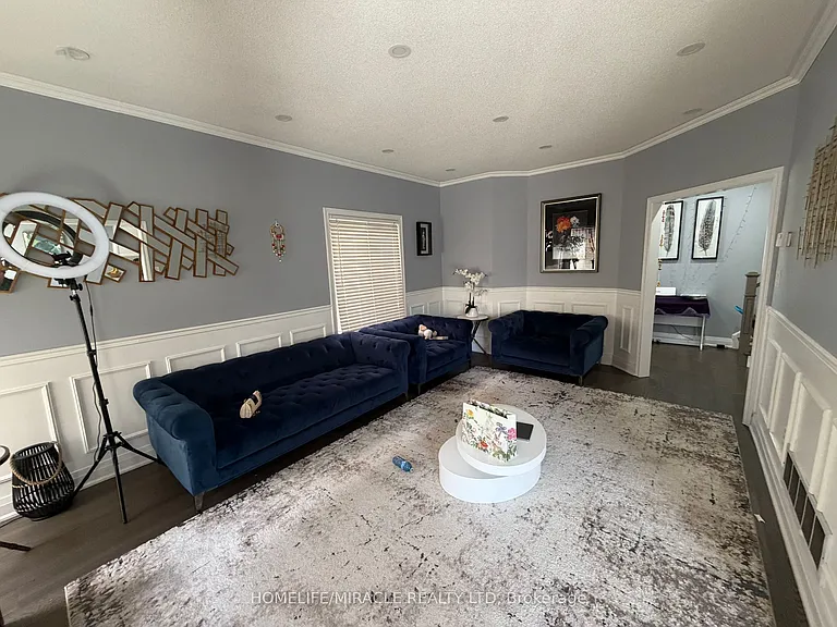 7549 Doverwood Dr — Photo 5