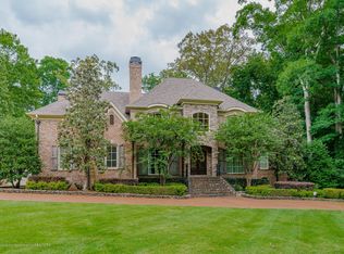 1868 Notting Hill Dr, Hernando, MS 38632