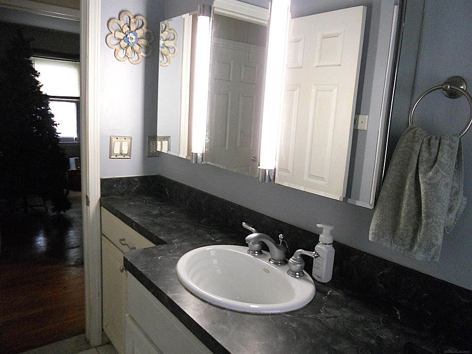 15232 Melrose St, photo 21