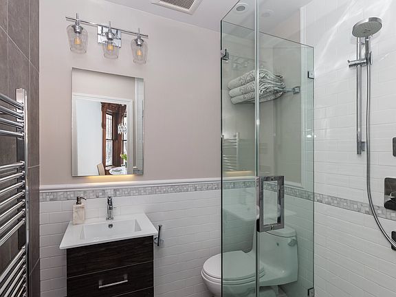 5th image of 128 W 70th St APT 3