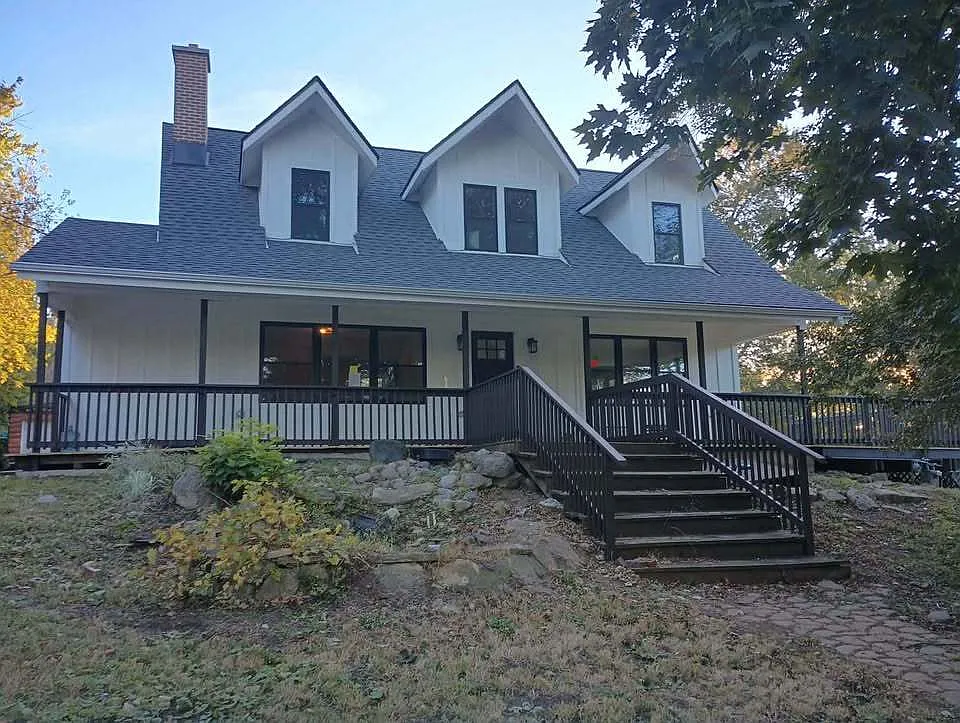 3 bed, 2.5 bath, 3000 sqft, $4,200 — Photo 2