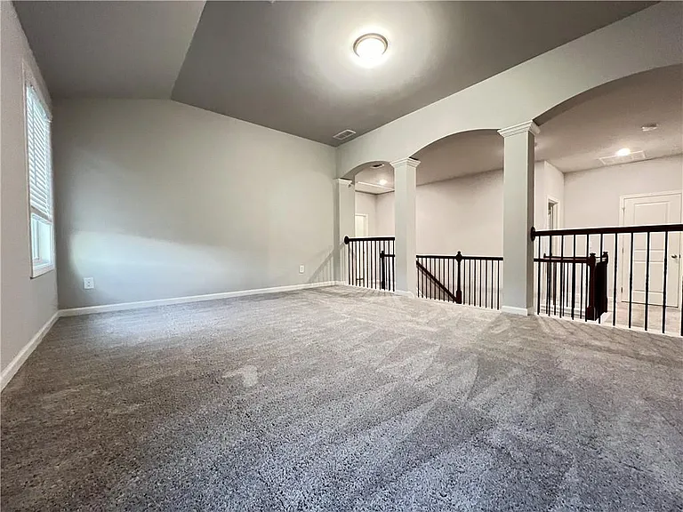 4675 Silver Oak Dr — Photo 35