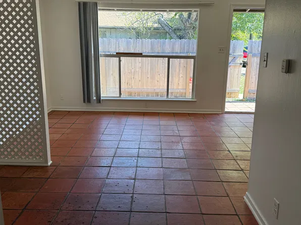 1912 Santa Clara St APT 4, Austin, TX 78757