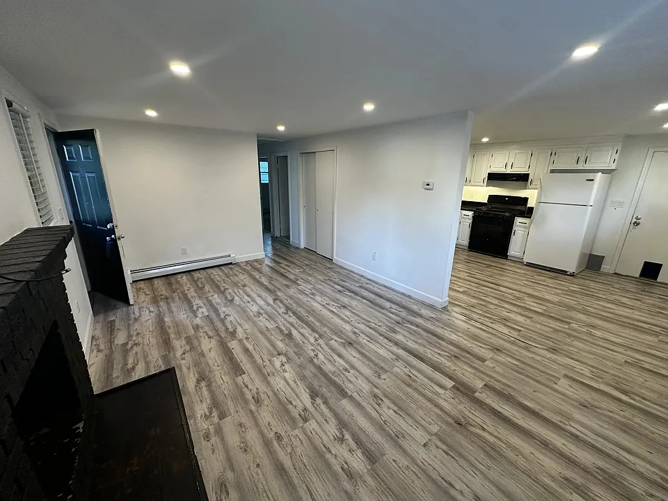 15 Walsh Rd