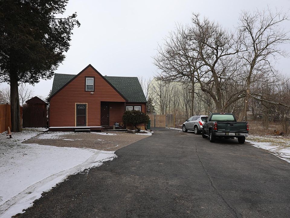 2nd image of 1442 N Fairfield Rd
