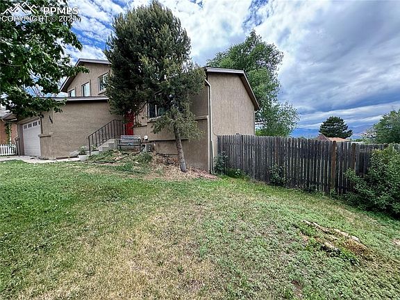 2nd image of 7680 Whitehorn Ct