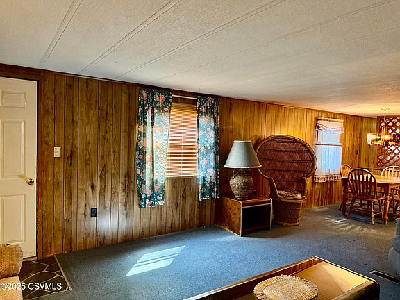 4th image of 2700 Lackawanna Ave