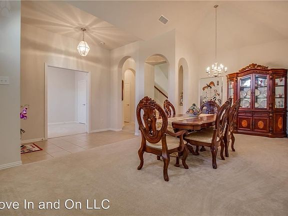 3rd image of 3348 Silver Creek Dr