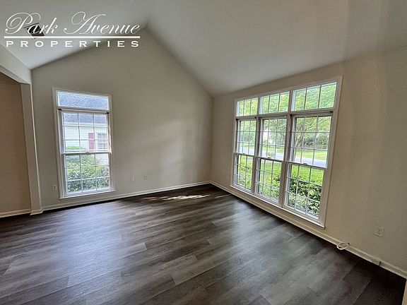 4th image of 129 S Haven Dr
