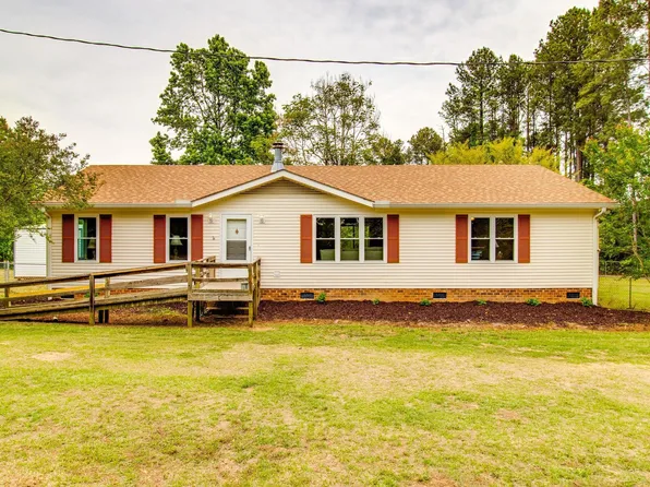72 Favor Rd, Camden, SC 29020