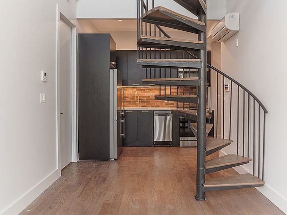 4th image of 99 Varet St #4C