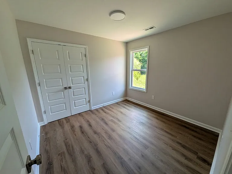 707 Trotter St — Photo 8