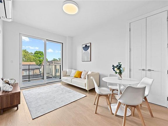 3rd image of 2183 Ocean Ave #3A