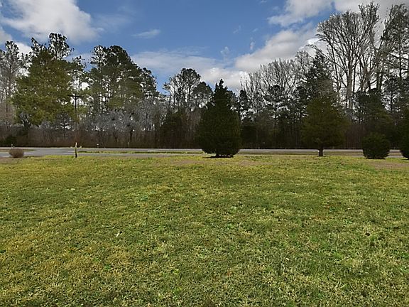 4th image of 2096 Columbia Hwy