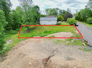 24 Varsity Dr, Nanticoke, PA 18634