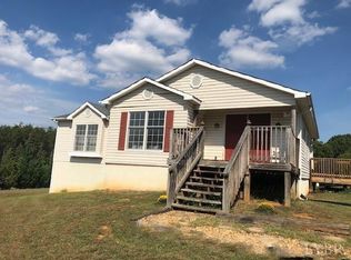 692 Wards Rd, Hurt, VA 24563