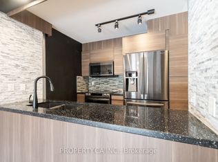 399 S Park Rd #303, Markham, ON L3T7W6