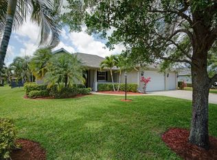 465 Greystone Ct SW, Vero Beach, FL 32968