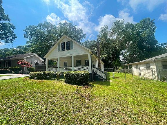 2nd image of 2203 Hillcrest Ave