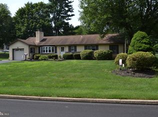 806 Blossom Rd, Warminster, PA 18974