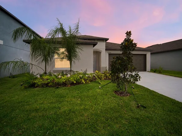 5442 Blue Azure Dr, Wimauma, FL