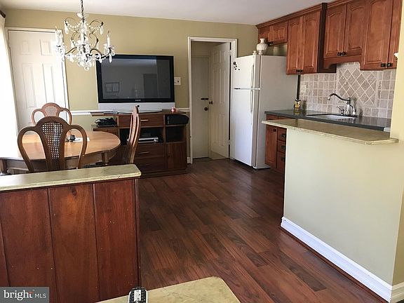 5th image of 1240 Grant Ave